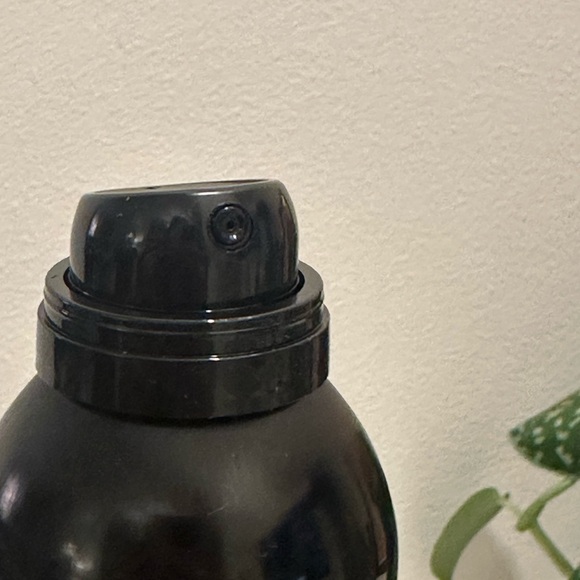 Oribe Superfine Strong Hair Spray - Brand New! - Picture 3 of 3